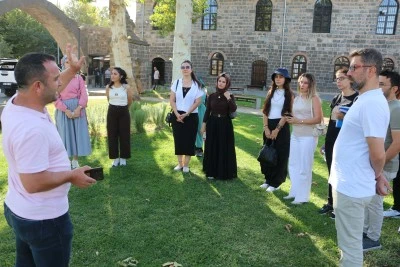 Diyarbakır'da Öğretmenler Müze Ortamında Eğitim Aldı