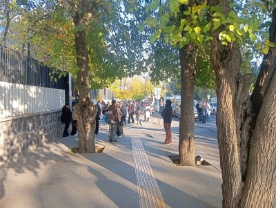 Diyarbakır’da Okul Önlerinde Artan Akran Zorbalığı: Uzmanlardan Ailelere Kritik Uyarılar