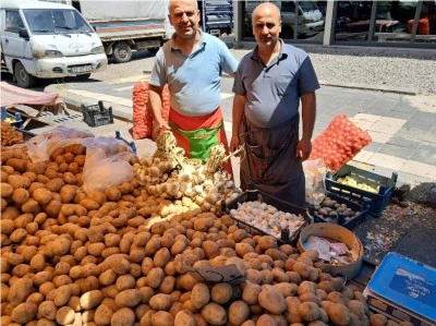 Diyarbakır'da Patates ve Soğan Bolluğu