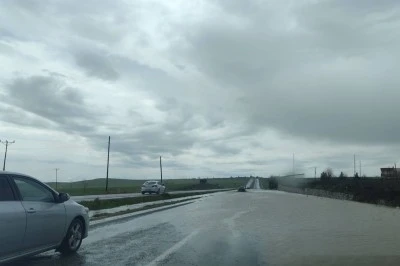 Diyarbakır&rsquo;da Sağanak ve Dolu Yağışı Hayatı Fel&ccedil; Etti