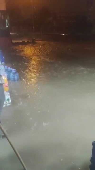 Diyarbakır’da Sağanak Yağış Hayatı Felç Etti