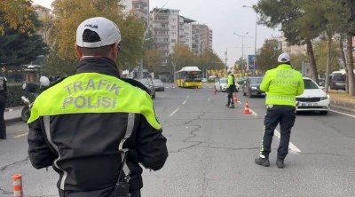 Diyarbakır&rsquo;da &lsquo;Şahin Trafik&rsquo; Ekiplerinden Eş Zamanlı Denetim