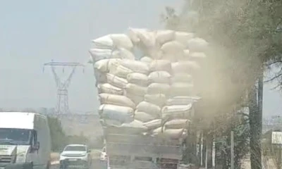 Diyarbakır’da Saman Yüklü Kamyon Trafikte Tehlike Saçtı