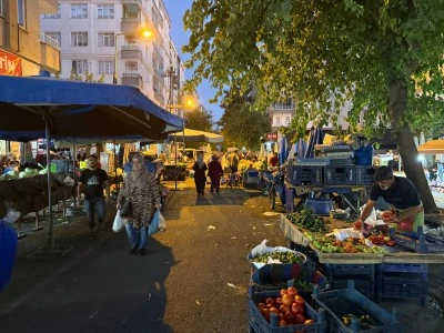 Diyarbakır’da Sıcak Hava Vatandaşları Geceye Yönlendirdi