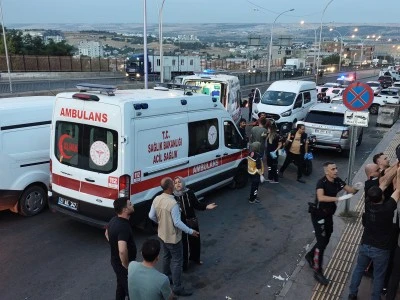 Diyarbakır&rsquo;da silahlar konuştu: 3 kişi hayatını kaybetti