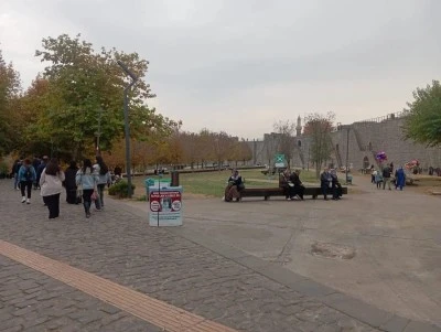 Diyarbakır&rsquo;da SMA bağış stantlarının artışı tepki &ccedil;ekiyor