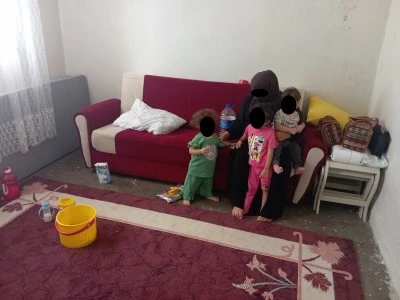 Diyarbakır’da Suriyeli Anne Üç Çocuğuyla Yardım Çağrısında Bulundu