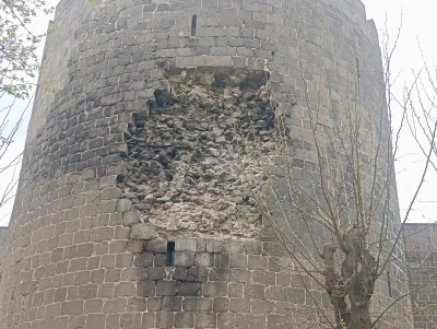 Diyarbakır&rsquo;da surlarda tehlike
