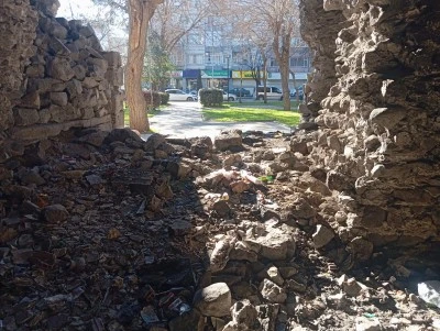 Diyarbakır&rsquo;da tarihi Surlarda kirlilik