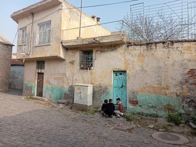 Diyarbakır'da Teknoloji Bağımlılığı Yükseliyor: Mahalle Kültürü ve Arkadaşlık Bağları Zayıflıyor