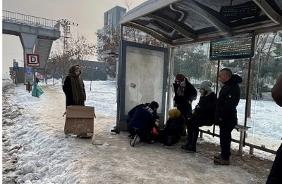 Diyarbakır&rsquo;da Temizlenmeyen Kaldırımlar Can Yaktı