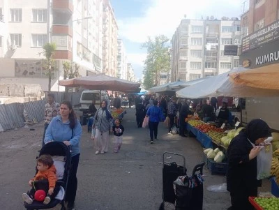 Diyarbakır&rsquo;da tezgahlar tropikal meyvelerle renklendi