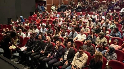 Diyarbakır'da tiyatro festivaline yoğun ilgi