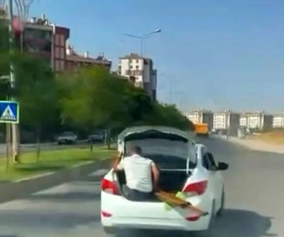 Diyarbakır&rsquo;da trafikte tehlikeli yolculuk