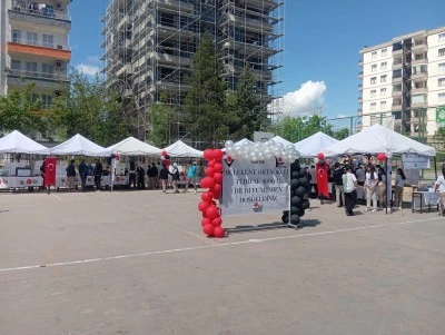 Diyarbakır&rsquo;da T&Uuml;BİTAK 4006-B bilim fuarına yoğun ilgi