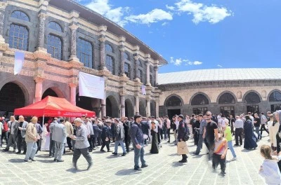 Diyarbakır&rsquo;da Vakıf Haftası Etkinlikleri: 1048 Hatm-i Şerif İ&ccedil;in Dualar Edildi