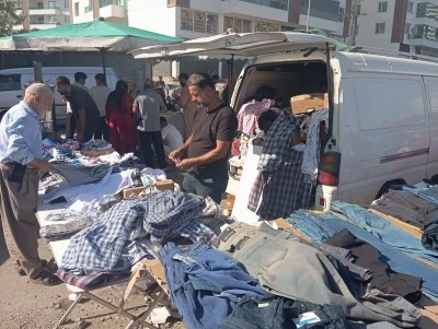 Diyarbakır’da Velilerin Tercihi Bit Pazarı: Okul Alışverişi Yarı Fiyatına