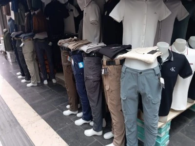 Diyarbakır&rsquo;da vitrinler yazlık &uuml;r&uuml;nlerle yenileniyor