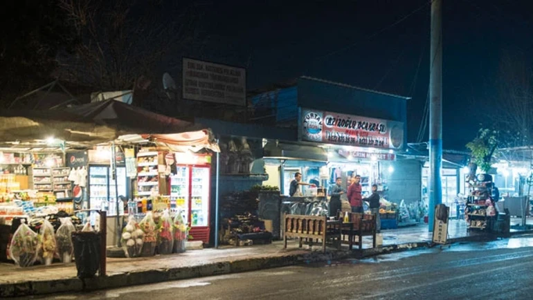 Diyarbakır'da Yazın Yeni Modası: Gece Alışverişi