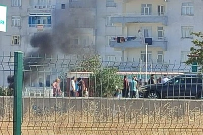 Diyarbakır’da Yol Kapatan Vatandaşlardan Üst Geçit ve Okul Servisi Talebi