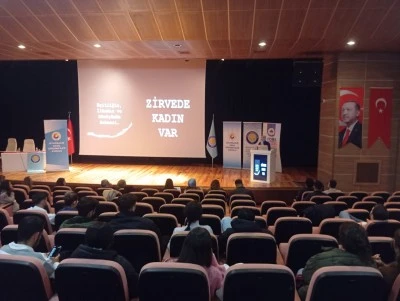 Diyarbakır’da Zirvenin Merkezinde Kadınlar Vardı