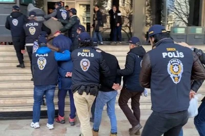 Diyarbakır Dahil 17 İlde Operasyon: 35 G&ouml;zaltı, &Ccedil;ok Sayıda Mal Varlığına El Konuldu