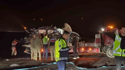 Diyarbakır&rsquo;daki kazada &ouml;len 4 kişinin cenazesi Adli Tıp Kurumu kaldırıldı