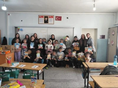 Diyarbakır&rsquo;dan 3 Kıtaya Uzanan Kitap K&ouml;pr&uuml;s&uuml;