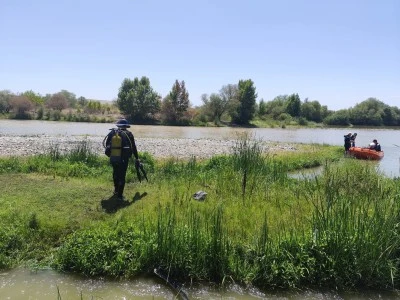 Diyarbakır Dicle Nehri'nde umutlu bekleyiş