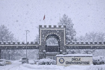 Diyarbakır Dicle &Uuml;niversitesi&rsquo;nde Kar Tatili