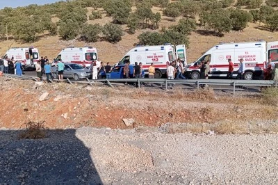 Diyarbakır Eğil Yolu'nda Minibüs Devrildi: 4 Ölü, 7 Yaralı