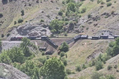 Diyarbakır-Elazığ yolunda yük tren raydan çıktı