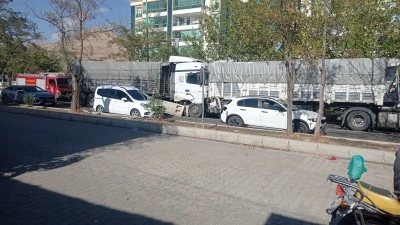 Diyarbakır Ergani’de Freni Patlayan Tır, Diğer Tıra Çarptı: 1 Yaralı