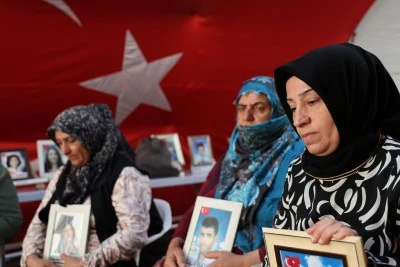 Evlat N&ouml;betindeki Ailelerden Ter&ouml;rs&uuml;z T&uuml;rkiye Mesajı