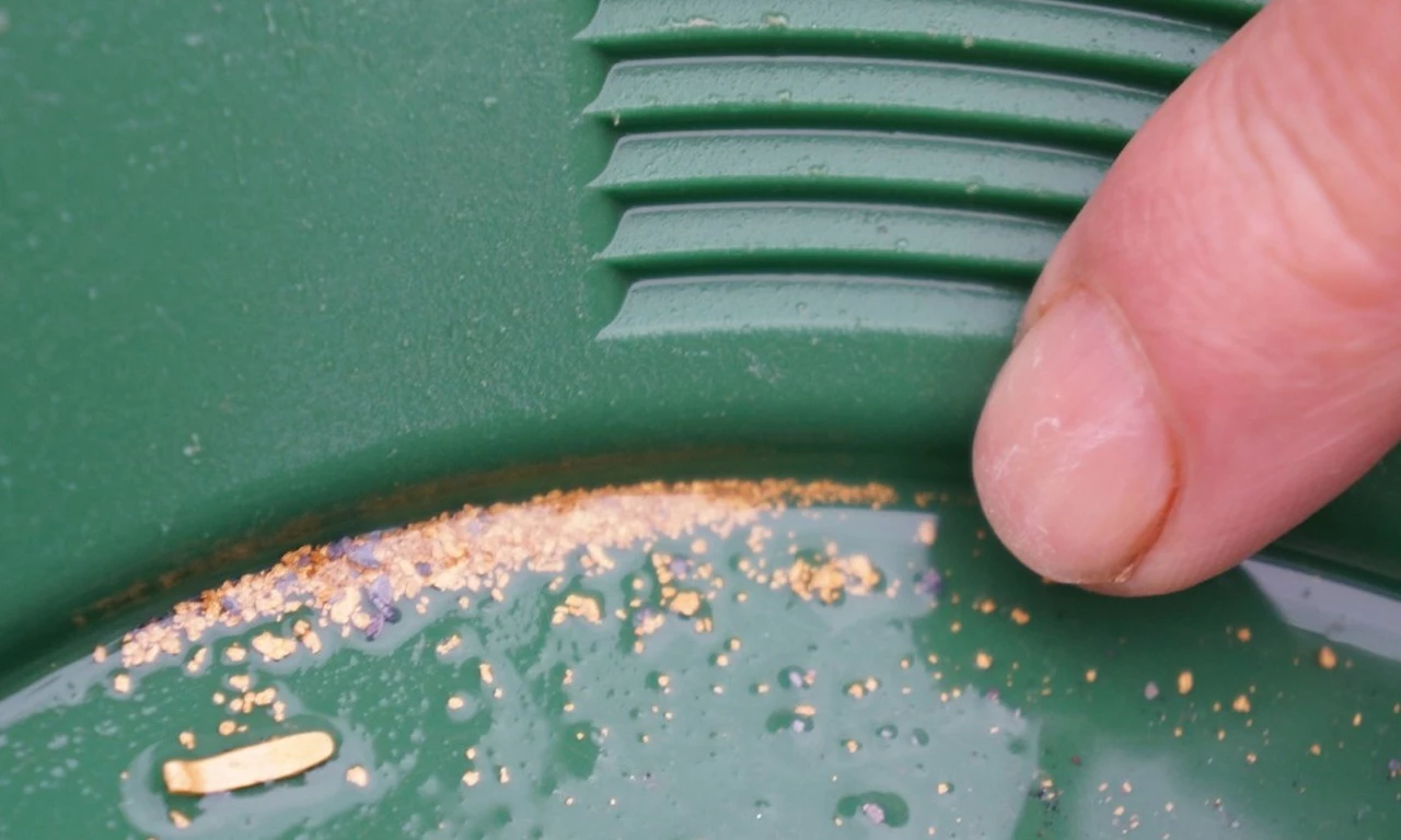 Diyarbakır’ın Derelerinde Altın Arayanların Sayısı Her Geçen Gün Artıyor