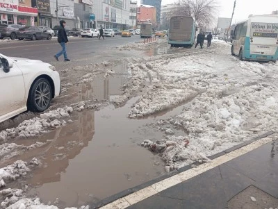 Diyarbakır&rsquo;ın Kalbi Dağkapı Meydanı G&ouml;le D&ouml;nd&uuml;