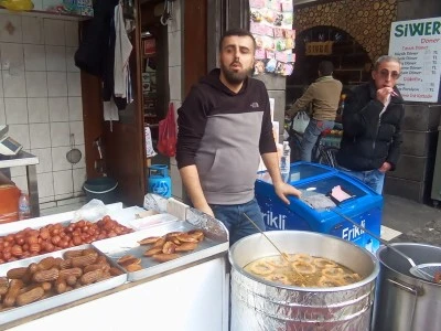 Diyarbakır’ın Meşhur Halka ve Burma Tatlısı Turist Akını Görüyor