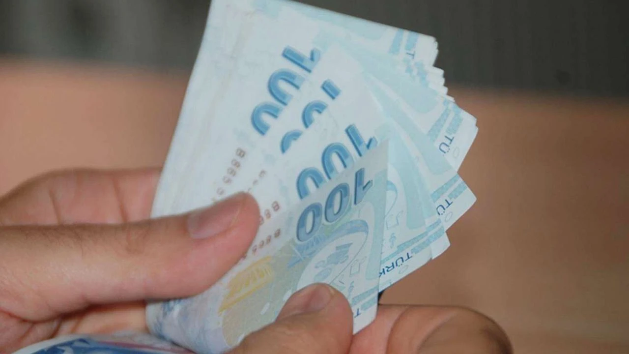 Diyarbakır'ın O il&ccedil;esinde yardım başladı