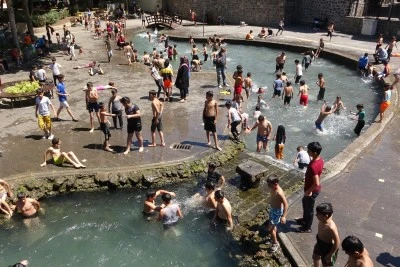 Diyarbakır’ın sıcağında çocukların uğrak yeri