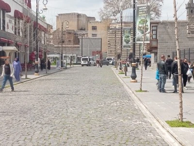 Diyarbakır'ın Surları yerli turistlerin g&ouml;zdesi oldu