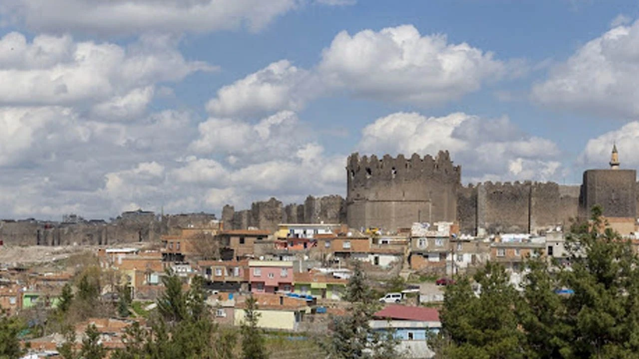 Diyarbakır Ne Zaman Fethedildi?