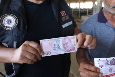 Diyarbakır polisinin kurban pazarında sahte para mesaisi