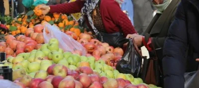 Diyarbakır Semt Pazarlarında Alarm: Esnaf Zararına Satış Yapıyor