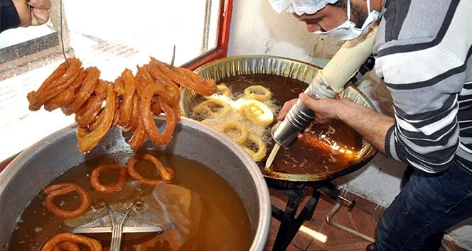 Diyarbakır sokaklarında tatlı keyfi: Halkın yeni favorisi