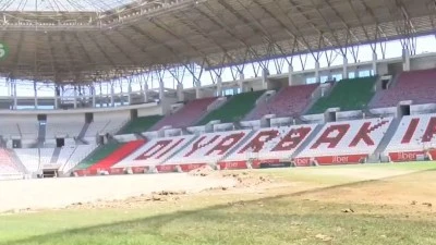 Diyarbakır Stadyumu sil baştan yenileniyor