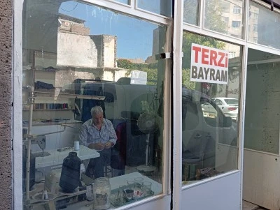 Diyarbakır Sur’da 50 Yıllık Terzilik