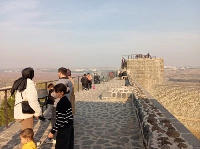 Diyarbakır Surları’ndaki Kafeler, Hem Yerli Hem de Yabancı Turistlerin Gözdesi Oldu