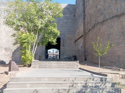 Diyarbakır Surlarına Giriş Yasaklandı