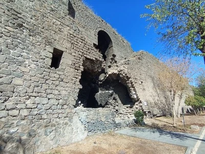 Diyarbakır Surlarında İki Ayrı Manzara: Bir Yanda Restorasyon, Diğer Yanda Yıkım Tehlikesi
