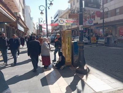 Diyarbakır Ulu camii &ccedil;evresi dilencilerden temizlendi